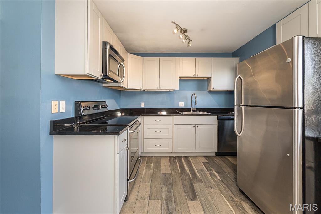 Clarkson Twnhms - Residential