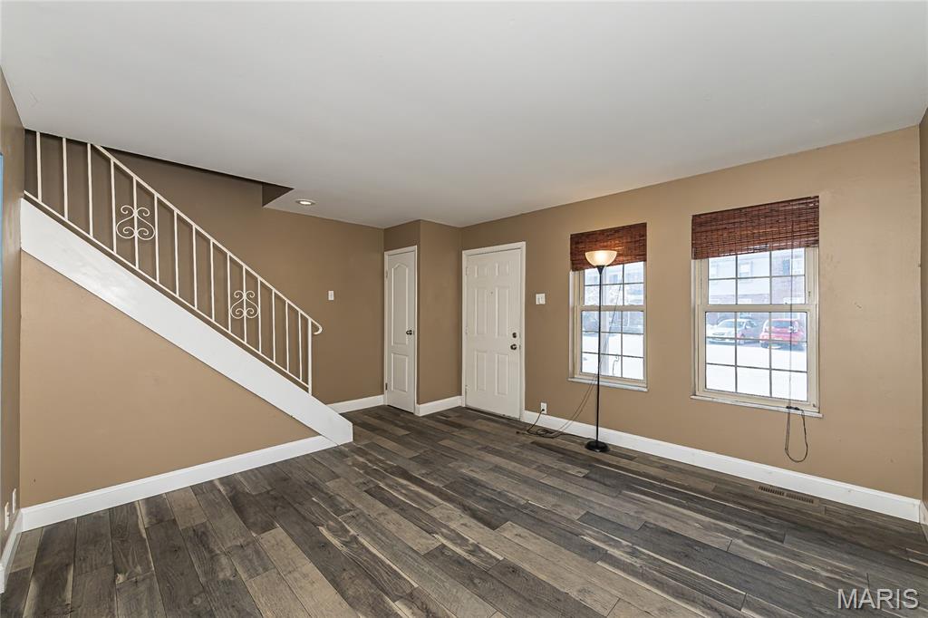 Clarkson Twnhms - Residential