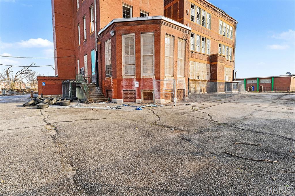 Aubert Place Add - Commercial Sale