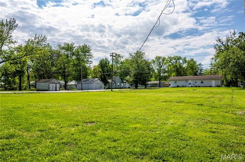 Tiny photo for 2 Garden Lane, Monroe City, MO 63456 (MLS # 26031125)
