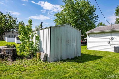 Tiny photo for 2 Garden Lane, Monroe City, MO 63456 (MLS # 26031125)