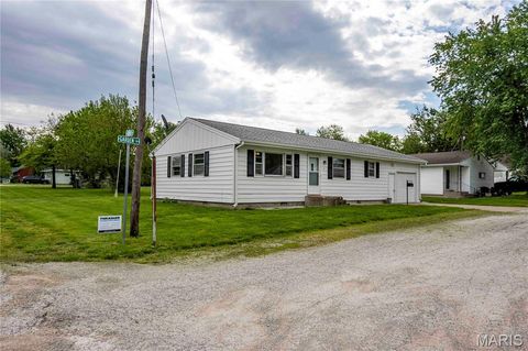 Tiny photo for 2 Garden Lane, Monroe City, MO 63456 (MLS # 26031125)