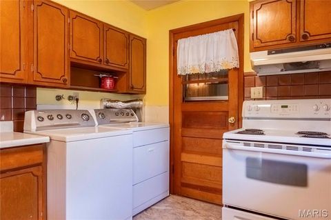 Tiny photo for 2 Garden Lane, Monroe City, MO 63456 (MLS # 26031125)