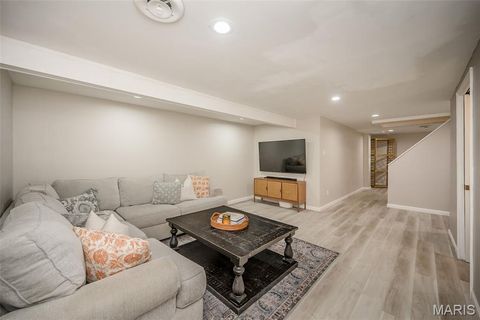 Tiny photo for 6 Pittsfield Court, Chesterfield, MO 63017 (MLS # 26011665)