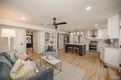 Tiny photo for 6 Pittsfield Court, Chesterfield, MO 63017 (MLS # 26011665)