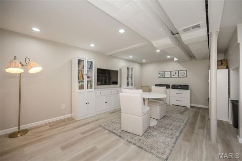 Tiny photo for 6 Pittsfield Court, Chesterfield, MO 63017 (MLS # 26011665)