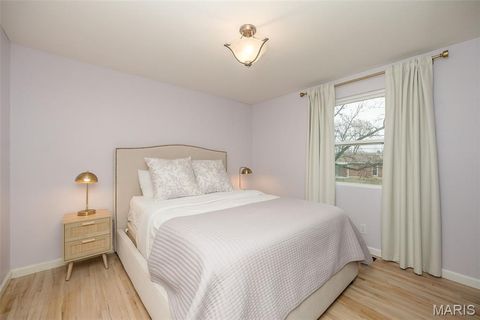 Tiny photo for 6 Pittsfield Court, Chesterfield, MO 63017 (MLS # 26011665)