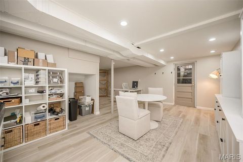 Tiny photo for 6 Pittsfield Court, Chesterfield, MO 63017 (MLS # 26011665)