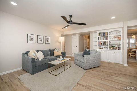 Tiny photo for 6 Pittsfield Court, Chesterfield, MO 63017 (MLS # 26011665)