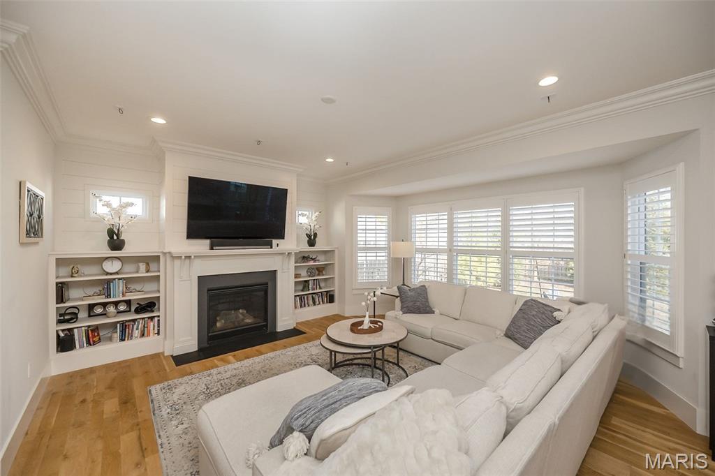 Section 31-45-5 Bdy Adj Aka 906/908 N - Residential