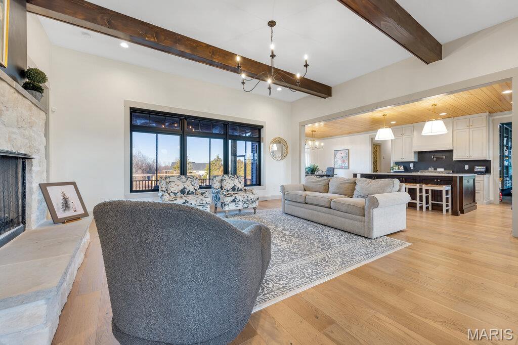 111 Kentucky Derby Drive