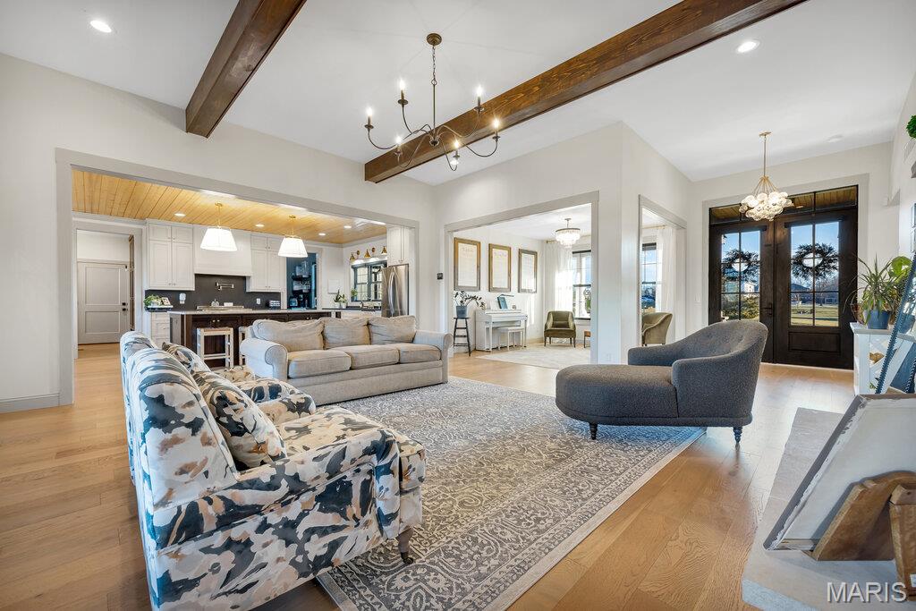 111 Kentucky Derby Drive