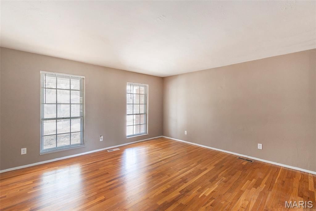 Photo of 4327 Sulla Drive, St Louis, MO 63033 (MLS # 25071322)