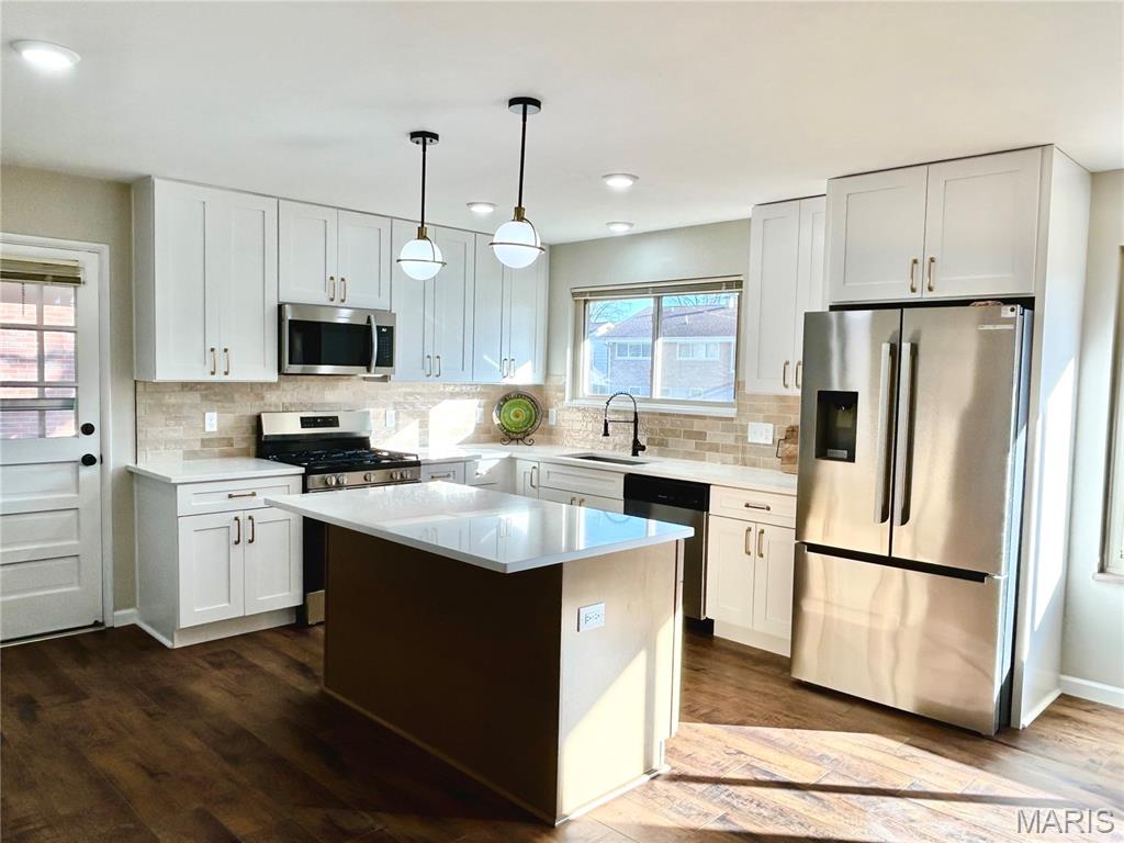 Pebble Hill 6 - Residential