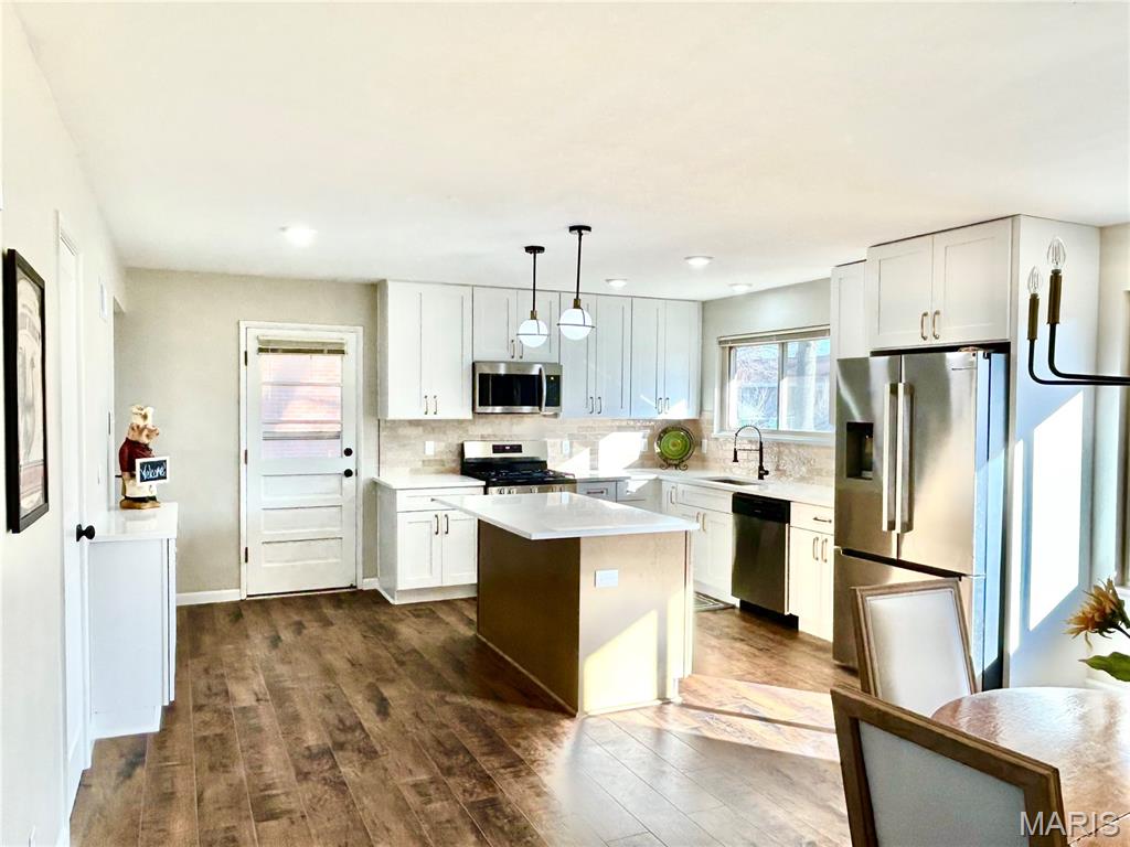 Pebble Hill 6 - Residential