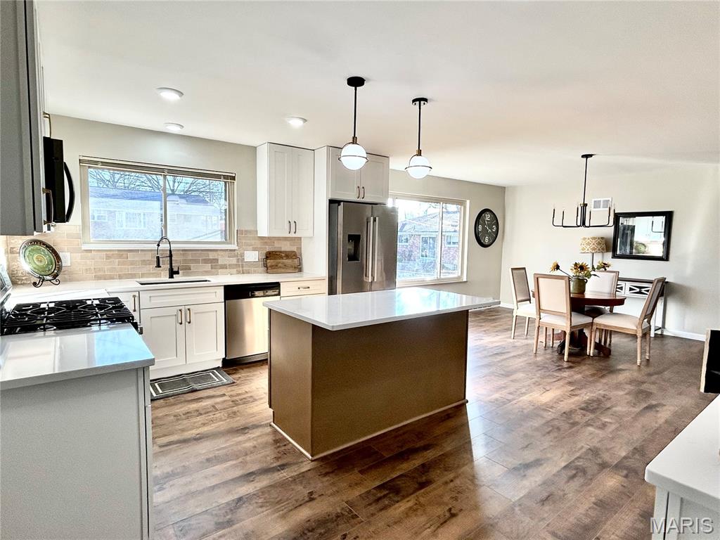 Pebble Hill 6 - Residential