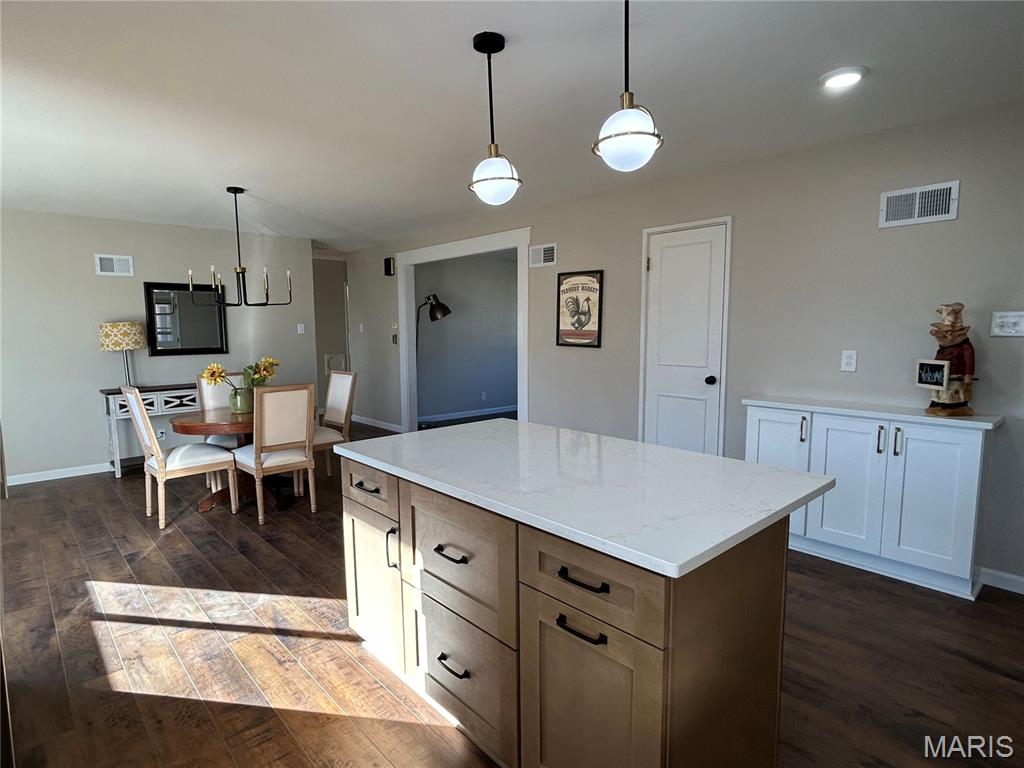 Pebble Hill 6 - Residential