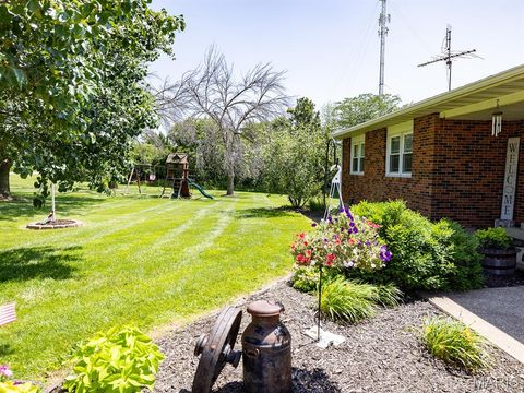 Tiny photo for 14816 Highway UU, Bowling Green, MO 63334 (MLS # 25043163)