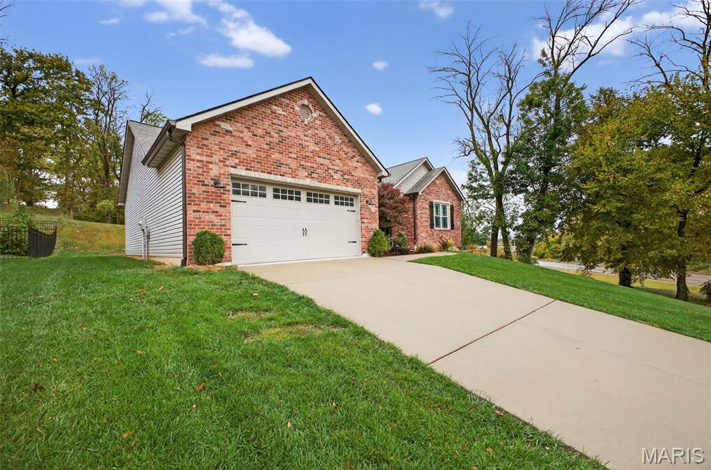 2334 Lakeshore Drive