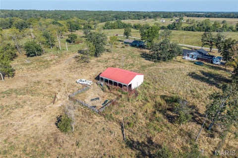 Tiny photo for 2 Equestrian Road, Lebanon, MO 65536 (MLS # 26068824)
