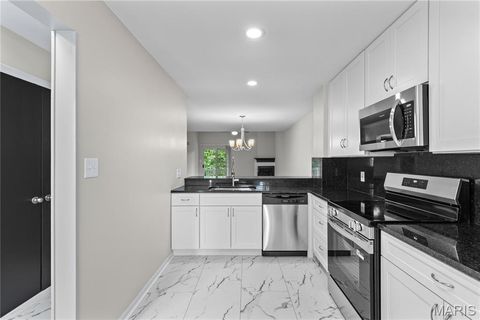 Tiny photo for 178 Cascade Circle Drive, Ballwin, MO 63021 (MLS # 25078177)