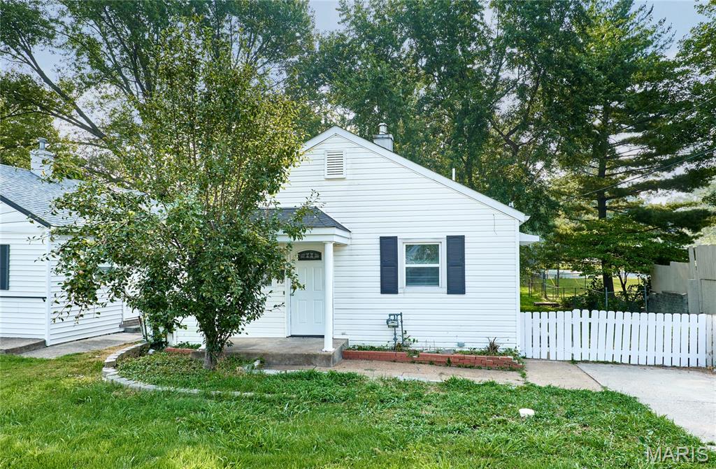 Village Of St Ann - Residential Lease