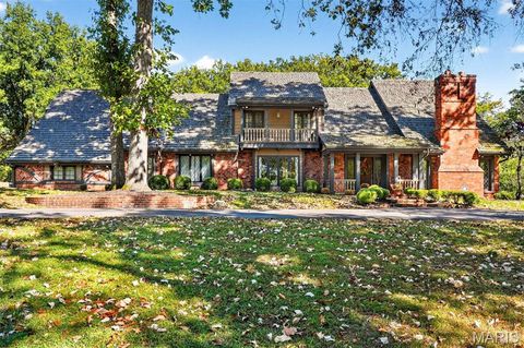 73 Overhills Drive Ladue MO 63124