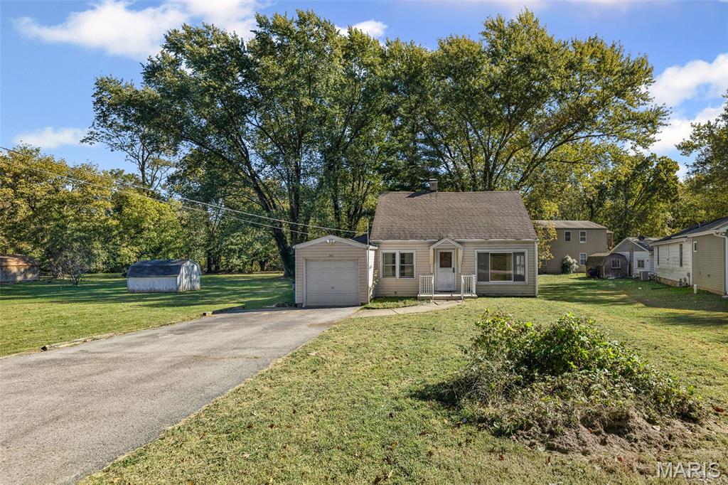 Caseyville, Illinois 62232, United States, 2 Bedrooms Bedrooms, ,1 BathroomBathrooms,Residential,Active,231109