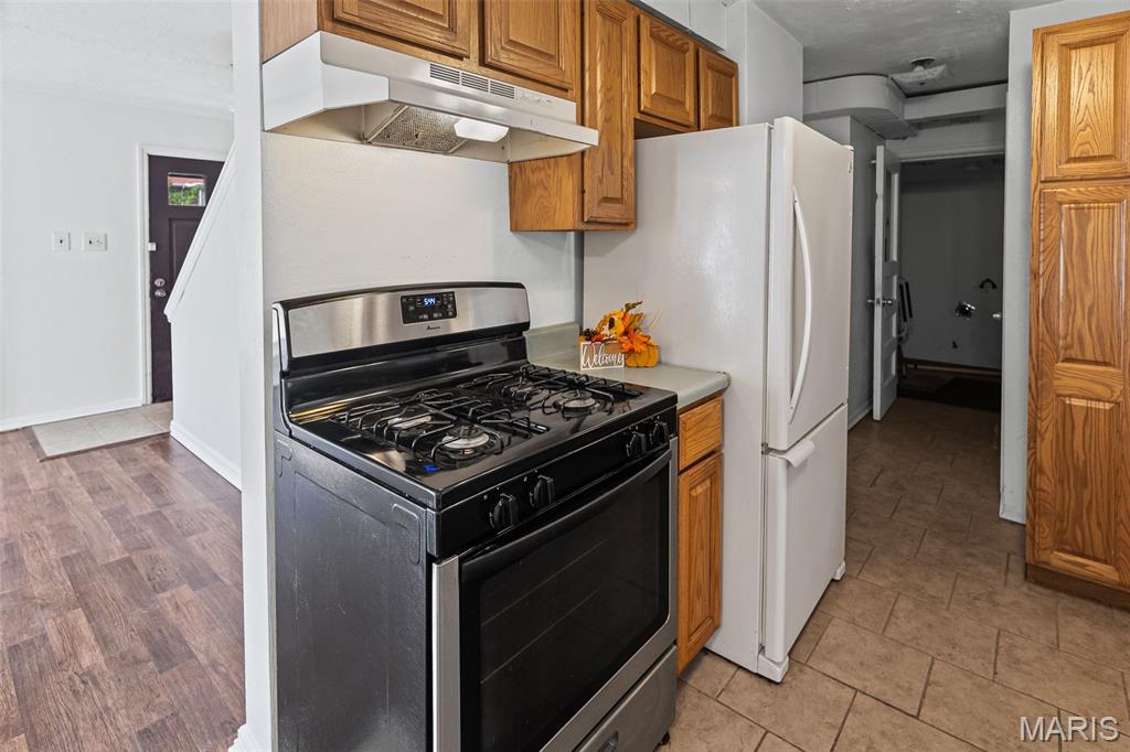 Caseyville, Illinois 62232, United States, 2 Bedrooms Bedrooms, ,1 BathroomBathrooms,Residential,Active,231109