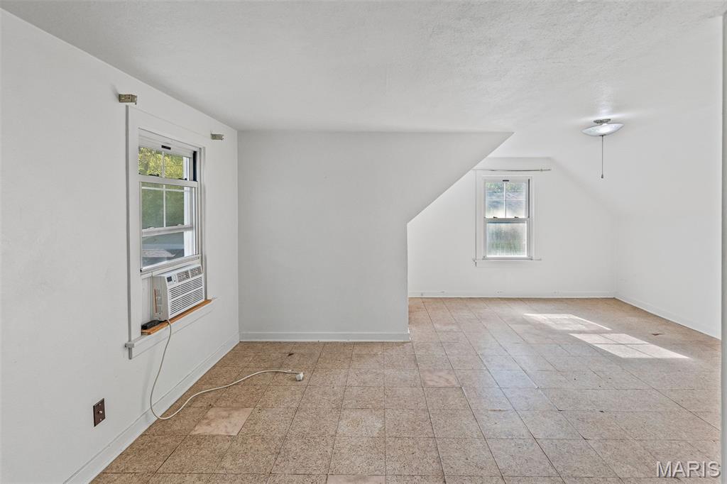 Caseyville, Illinois 62232, United States, 2 Bedrooms Bedrooms, ,1 BathroomBathrooms,Residential,Active,231109