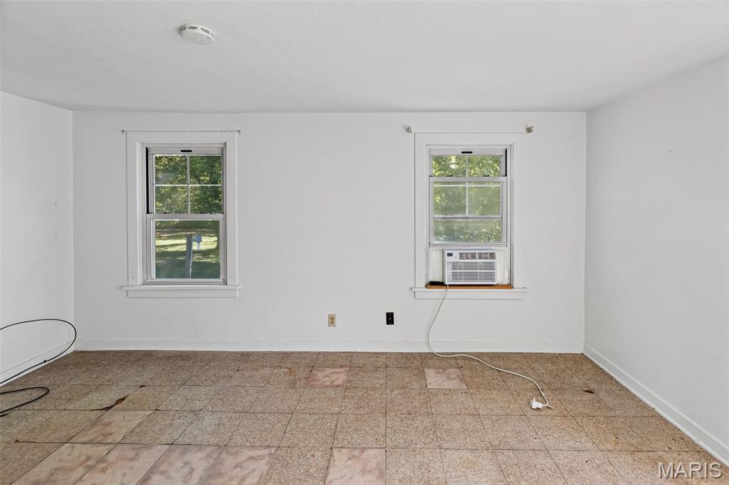 Caseyville, Illinois 62232, United States, 2 Bedrooms Bedrooms, ,1 BathroomBathrooms,Residential,Active,231109