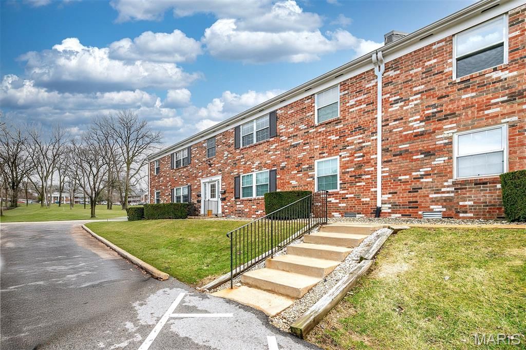 Photo of 3126 Carnaby Lane #C, Bridgeton, MO 63044 (MLS # 26013769)