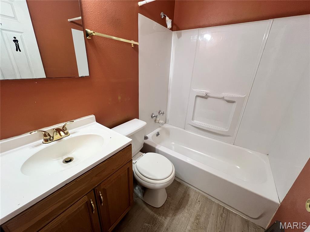 Bissell Hills 6 - Residential Lease