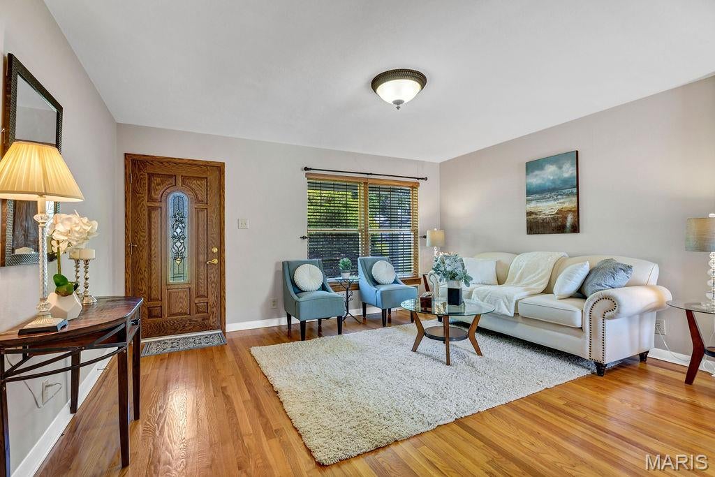 1064 Barry Court