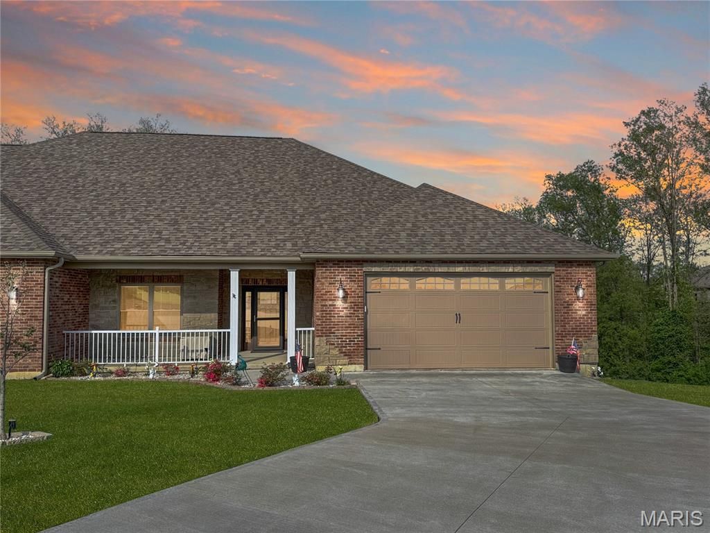 Photo of 821 Destiny Drive, Villa Ridge, MO 63089 (MLS # 26023167)