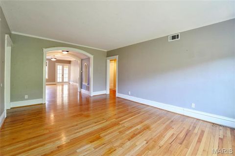 Tiny photo for 6318 S Rosebury Avenue #B, St Louis, MO 63105 (MLS # 26031182)