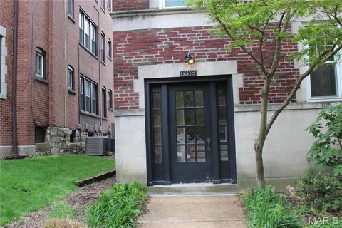 Tiny photo for 6318 S Rosebury Avenue #B, St Louis, MO 63105 (MLS # 26031182)