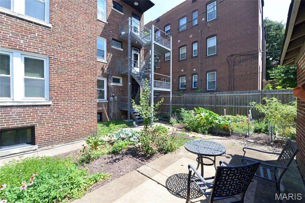 6318 South Rosebury Condo - Residential Lease