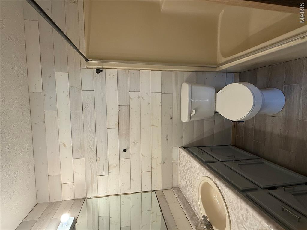 Wade Acres - Residential