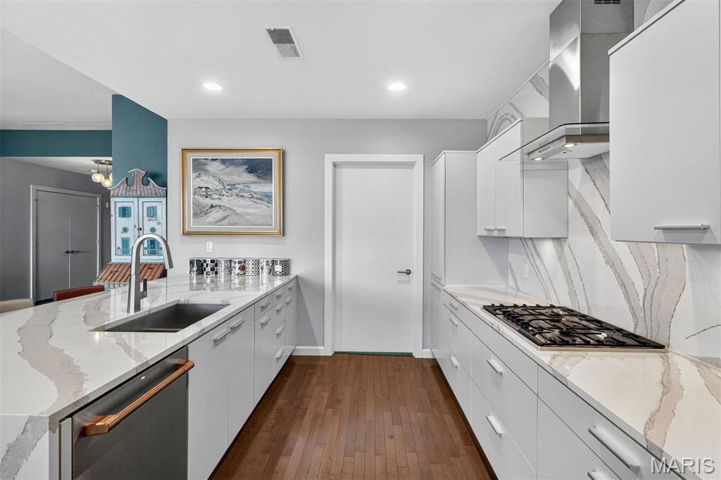 4545 Lindell - Residential