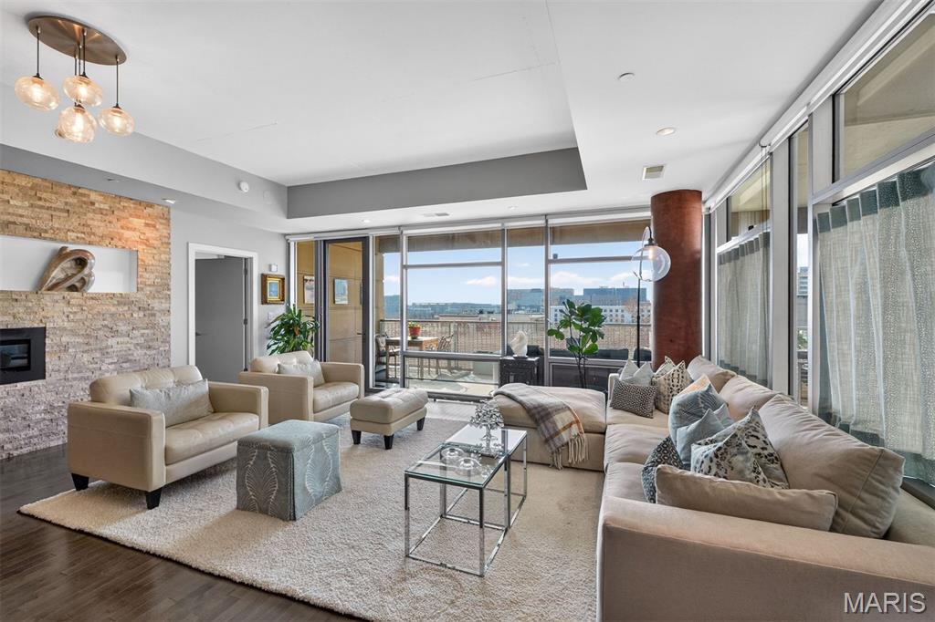 4545 Lindell - Residential