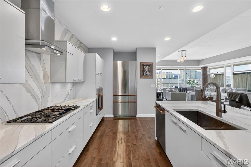 4545 Lindell - Residential