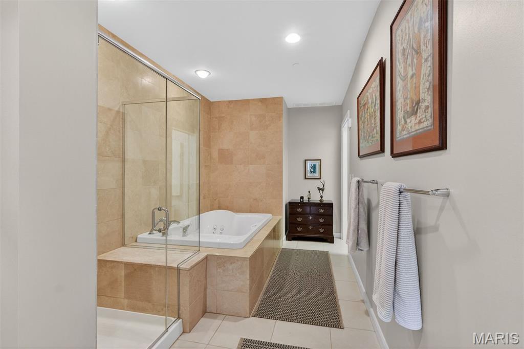 4545 Lindell - Residential