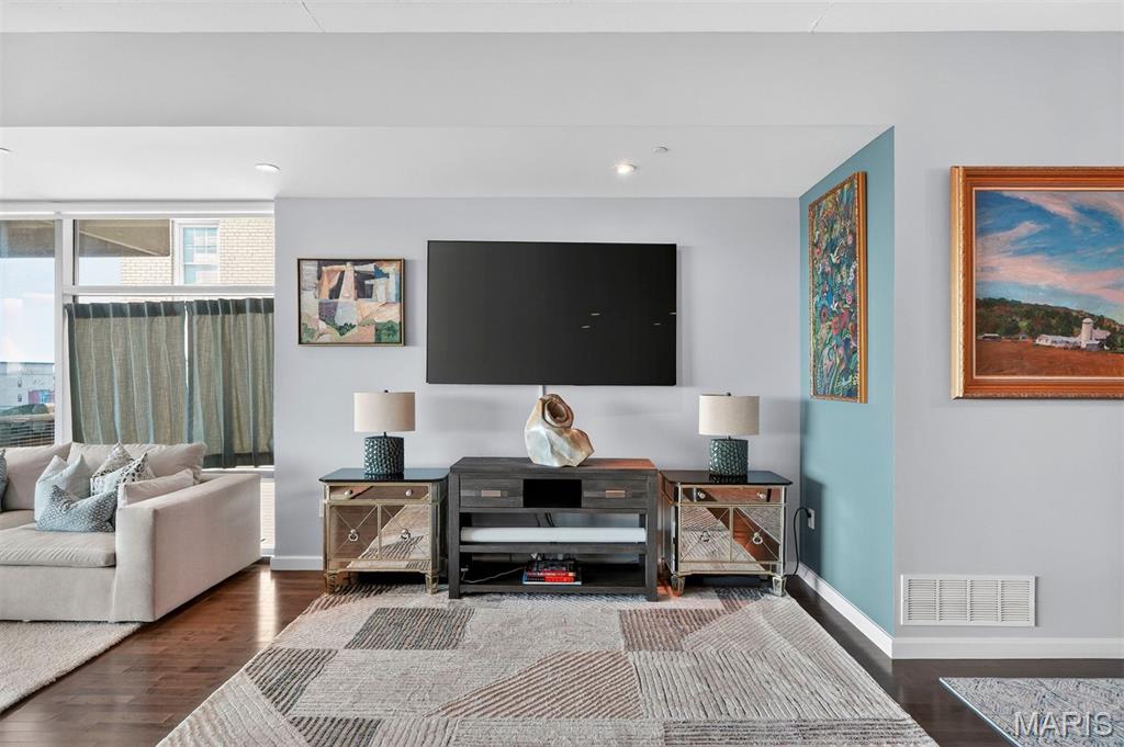 4545 Lindell - Residential