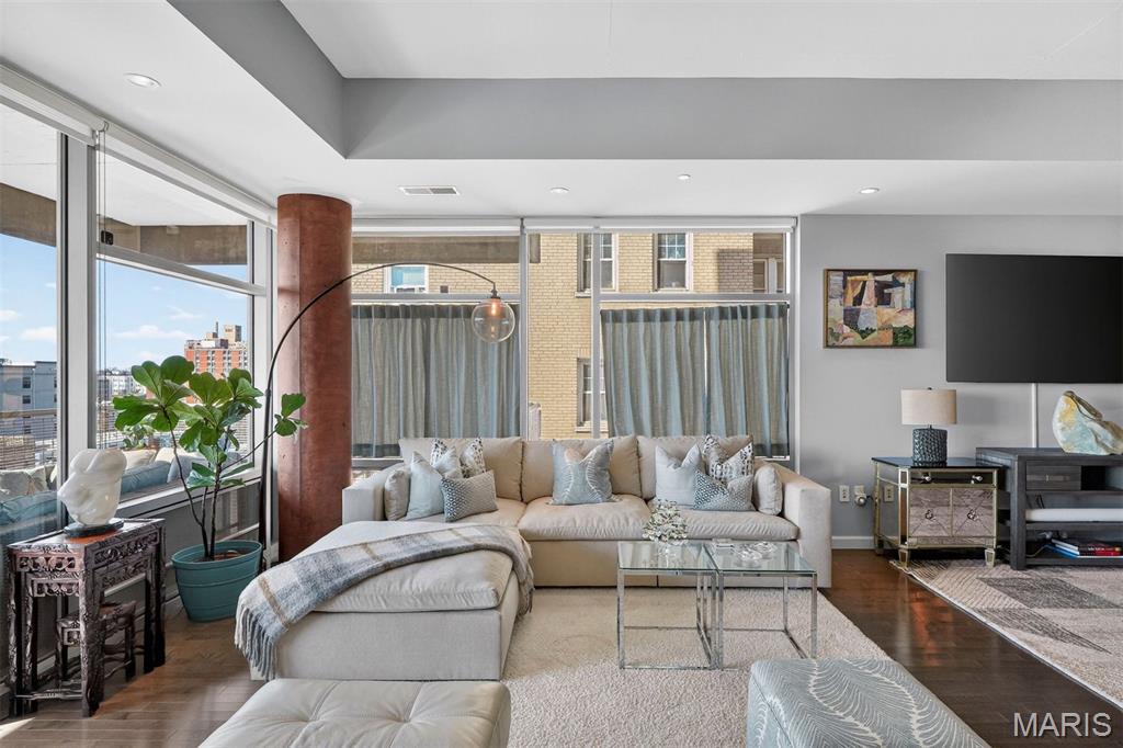 4545 Lindell - Residential