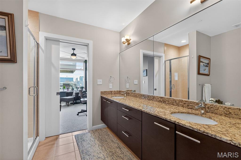 4545 Lindell - Residential