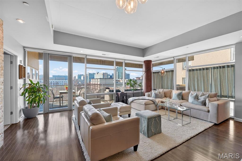 4545 Lindell - Residential