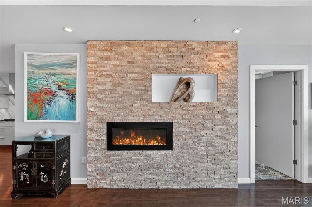 4545 Lindell - Residential