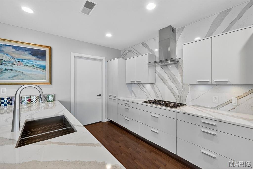 4545 Lindell - Residential