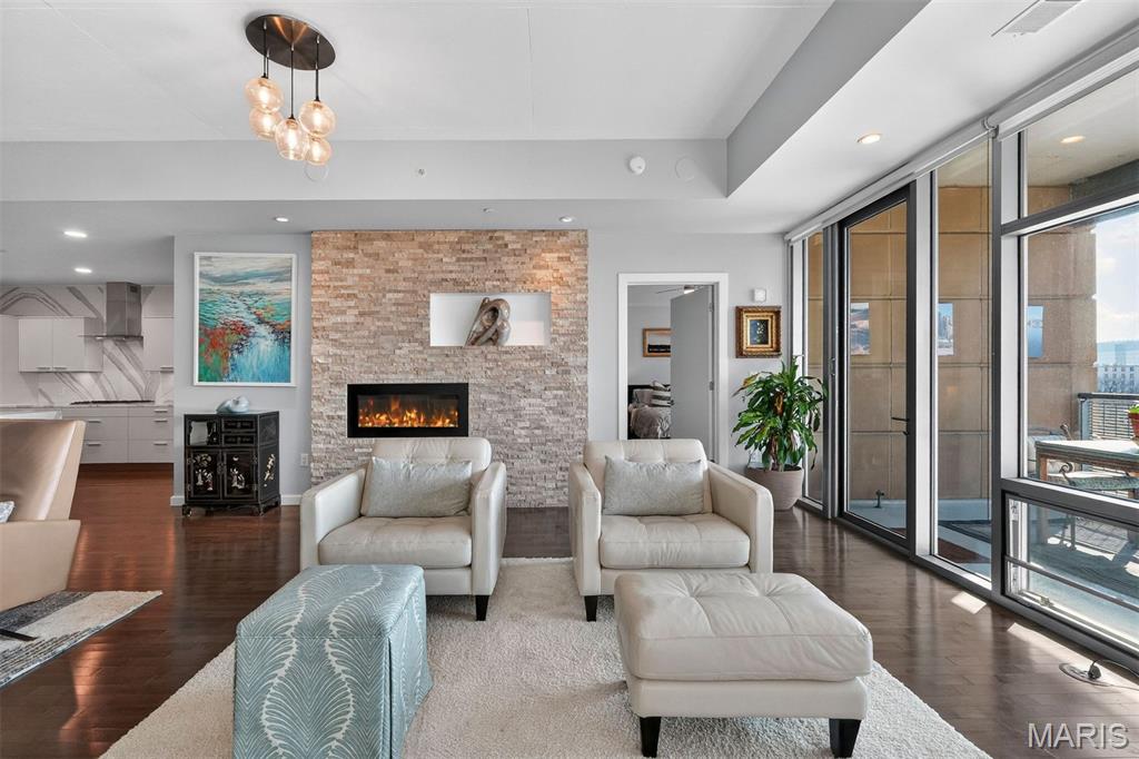 4545 Lindell - Residential